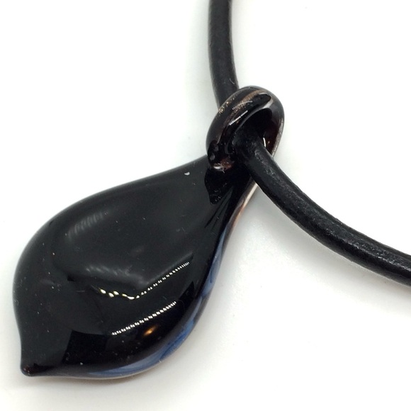 3/$30 MODERNIST FAUX LEATHER CORD ART GLASS FLOWER MOTIF PENDANT NECKLACE BOHO - Picture 12 of 13